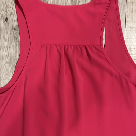 Current Affair Racerback Blouse - Picture 3 of 9